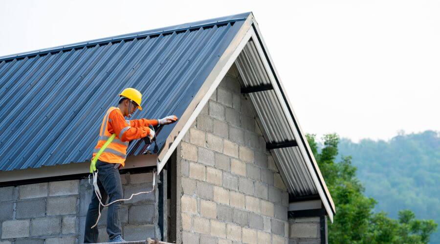 Professional residential roofers in Kingston, OH